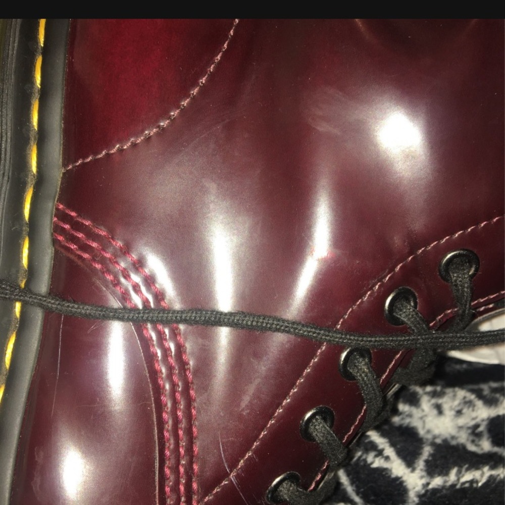 Dr. Martin - Picture 5 of 8